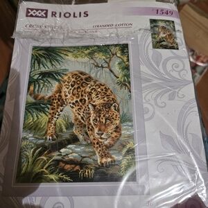 Riolis Cross Stitch Kit with Leopard Design